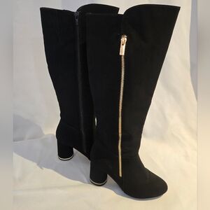 LONDON FOG Black With Gold Metal Boots